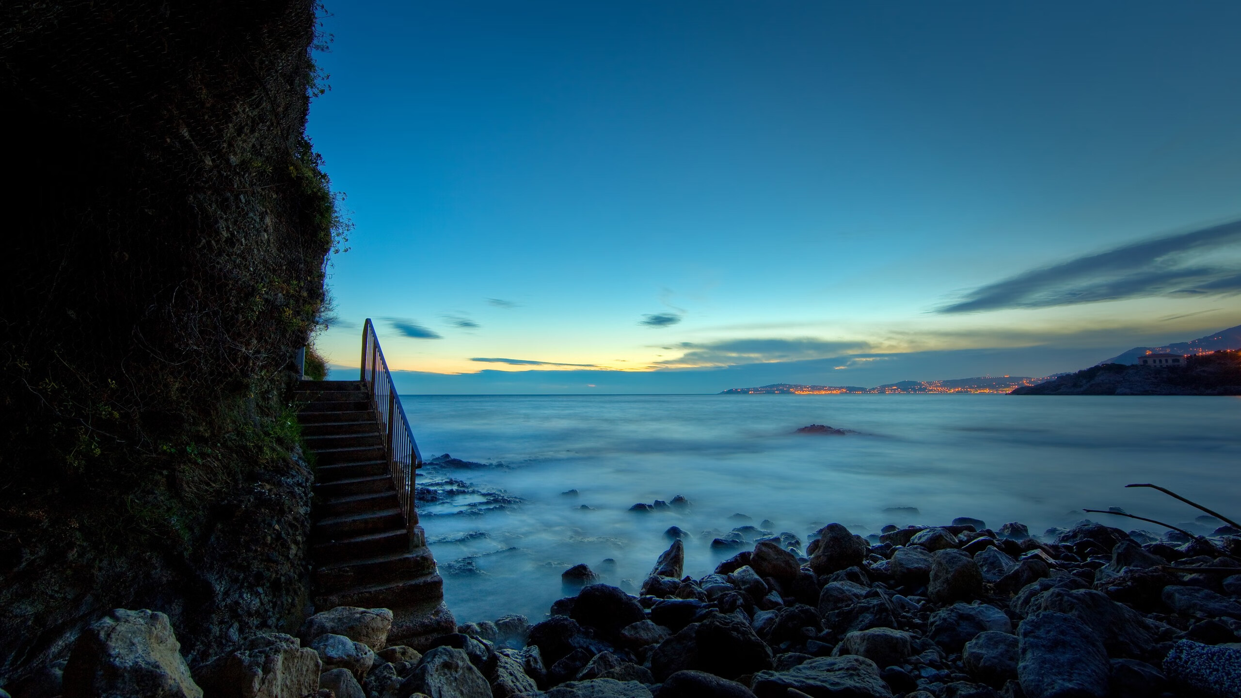 开云平台-中国足球青训教练的培养路径，中国足球青训队员年龄是多少岁