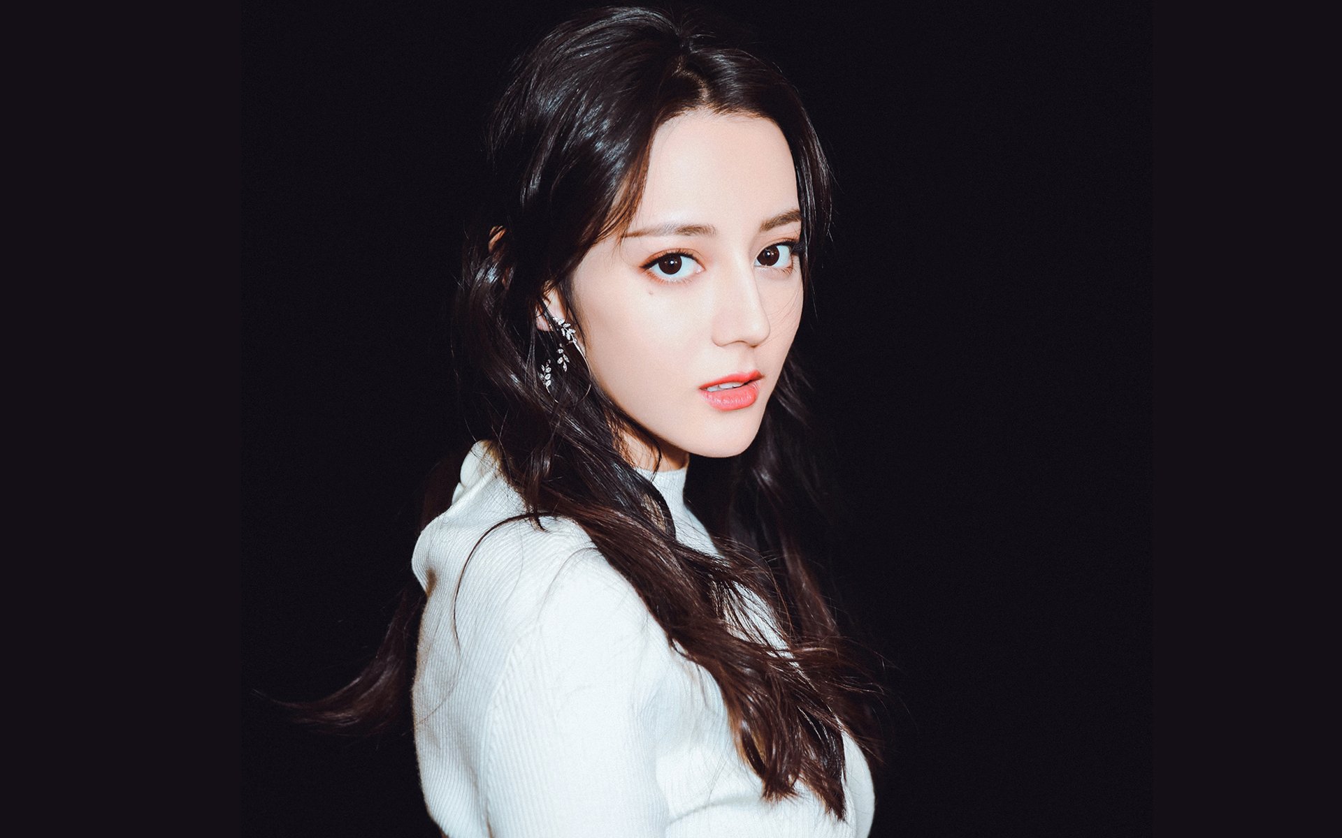 瓦伦西亚主场险胜比利亚雷亚尔,保持势头,瓦伦西亚队主场