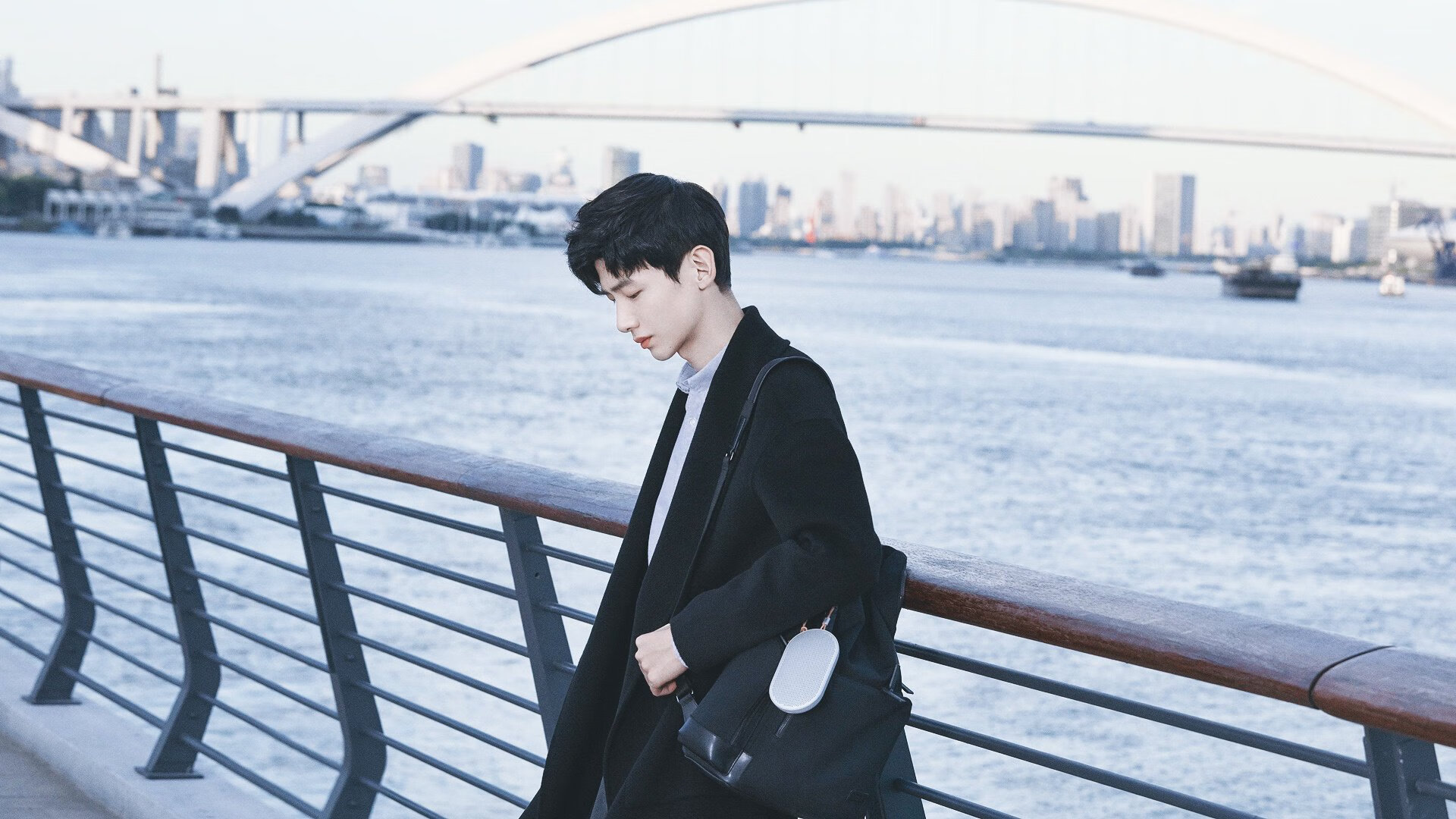 篮球专业队伍在国际比赛中取得胜利,浅谈我校篮球运动队现状及发展对策