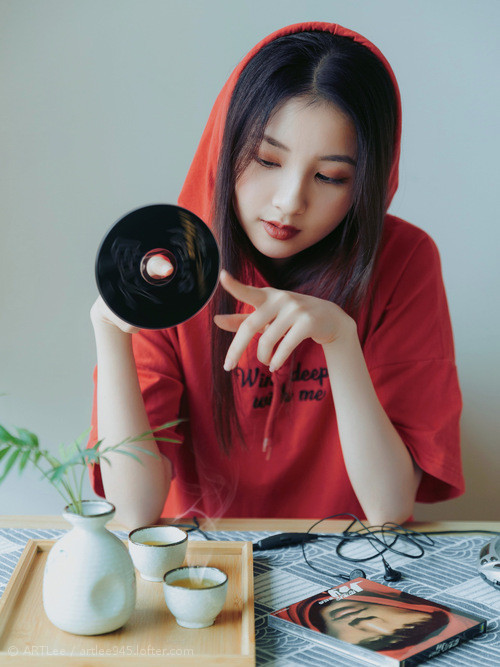 凯莉·麦基翁彰显女子仰泳项目新高度,凯莉麦基翁身高